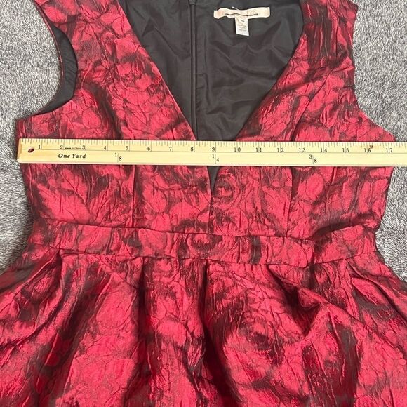 💯 HUTCH RED DRESS - Picture 3 of 5